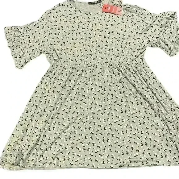 NWT BOOHOO PLUS UK Floral Smock Dress Plus Size 18​ - Picture 7 of 7